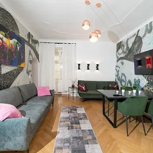 Stephansdom I Netflix I Self Check In Apartamento